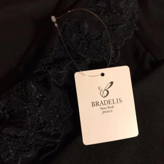 BRADELIS New York(ブラデリスニューヨーク)の新品未使用❤️ブラデリスニューヨーク　フリル　カーディガン レディースの下着/アンダーウェア(その他)の商品写真