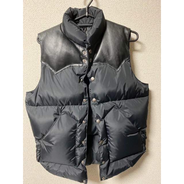 Rocky Mountain Featherbed(ロッキーマウンテンフェザーベッド)のペリカン様専用　ロッキーダウンベスト　GREGORYリュック メンズのジャケット/アウター(ダウンベスト)の商品写真