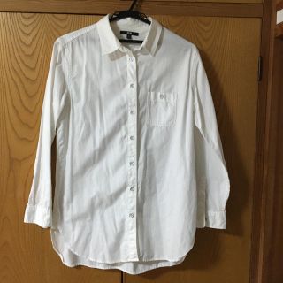 ユニクロ(UNIQLO)のシャツ(シャツ/ブラウス(長袖/七分))