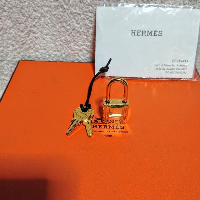 HERMES ゴールドカデナパドロック南京錠鍵2本付き!