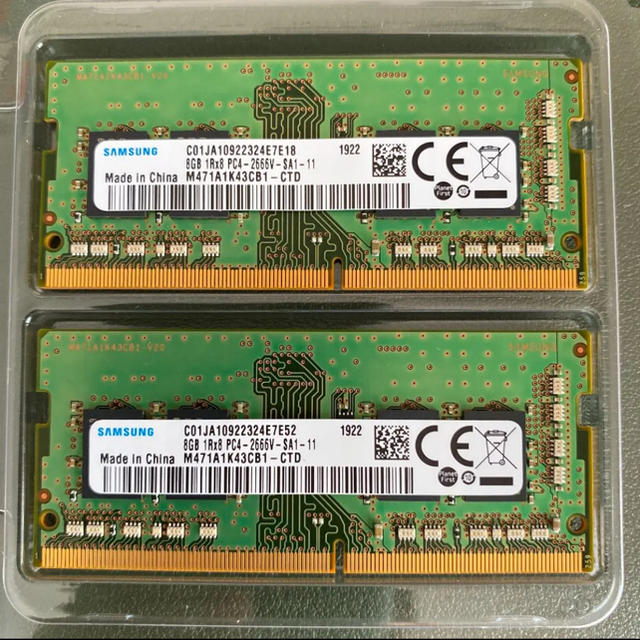 SAMSUNG(サムスン)のSAMSUNG純正 SO-DIMM DDR4-2666 8GB2枚組 スマホ/家電/カメラのPC/タブレット(PCパーツ)の商品写真