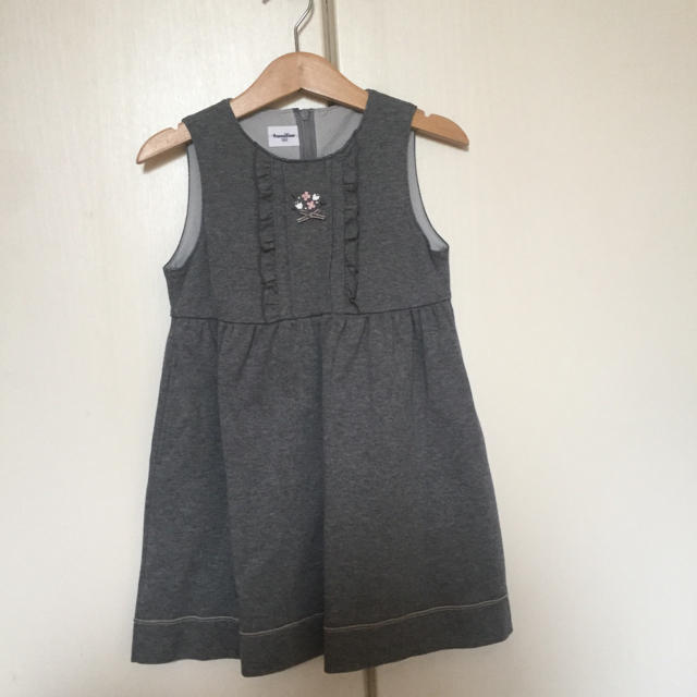 familiar(ファミリア)のファミリア  グレー ワンピース 100 キッズ/ベビー/マタニティのキッズ服女の子用(90cm~)(ワンピース)の商品写真