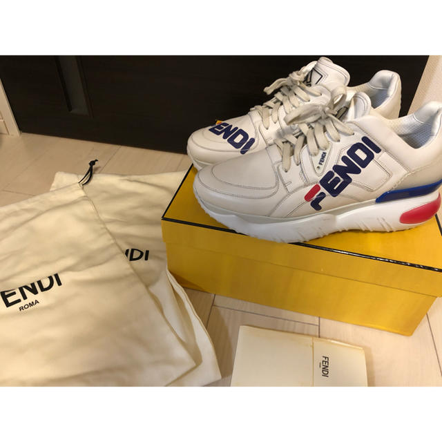 FENDI(フェンディ)の︎ FENDI × FILA コラボスニーカー メンズの靴/シューズ(スニーカー)の商品写真