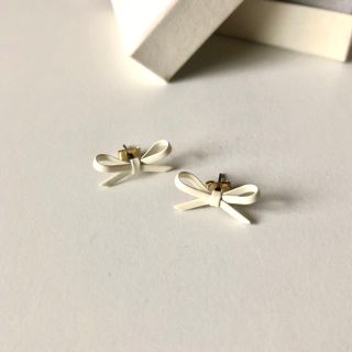 アネモネ(Ane Mone)のAnemone リボンピアス ギフトセット(ピアス)