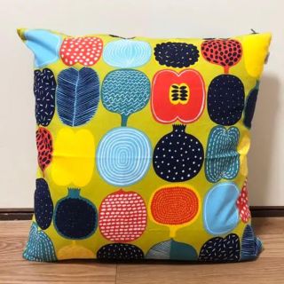 マリメッコ(marimekko)のマリメッコ　コンポッティ　北欧調 クッションカバー(クッションカバー)