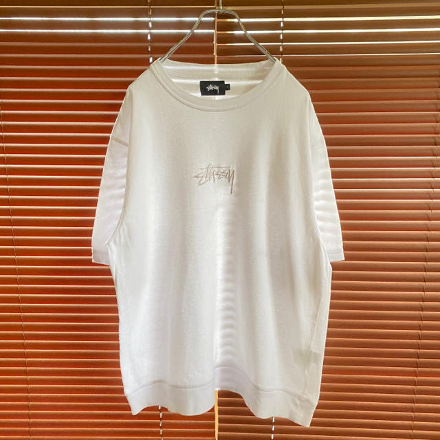 STUSSY(ステューシー)のステューシー　刺繍ロゴ　ヘビーウェイト Tシャツ メンズのトップス(Tシャツ/カットソー(半袖/袖なし))の商品写真