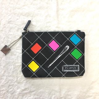 シュウウエムラ(shu uemura)のshu uemura メイクポーチ【未使用】(ポーチ)