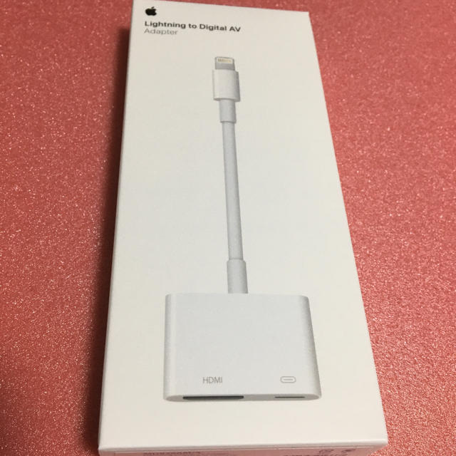 Apple(アップル)の Apple Lightning  AV Adapter MD826AM/A スマホ/家電/カメラのテレビ/映像機器(映像用ケーブル)の商品写真