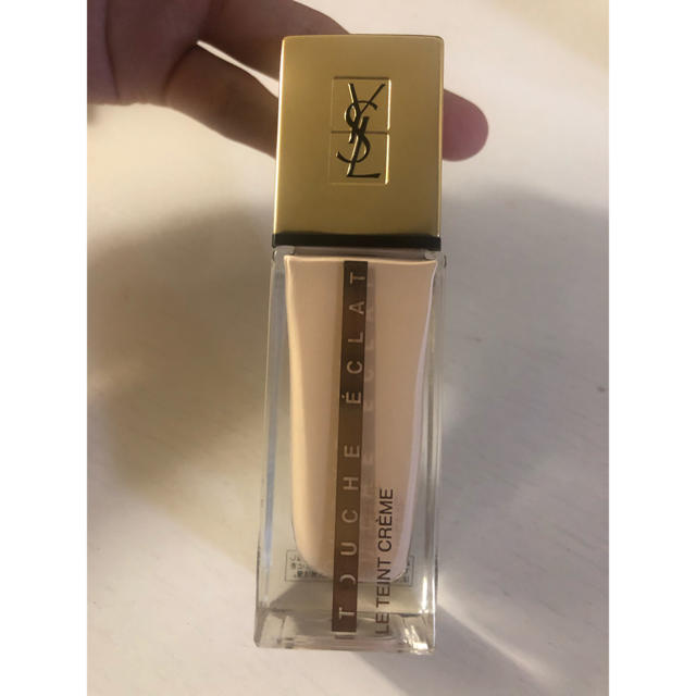 Saint Laurent(サンローラン)のYSL イブサンローラン  タン　ラディアントタッチクレーム　B10 コスメ/美容のベースメイク/化粧品(ファンデーション)の商品写真