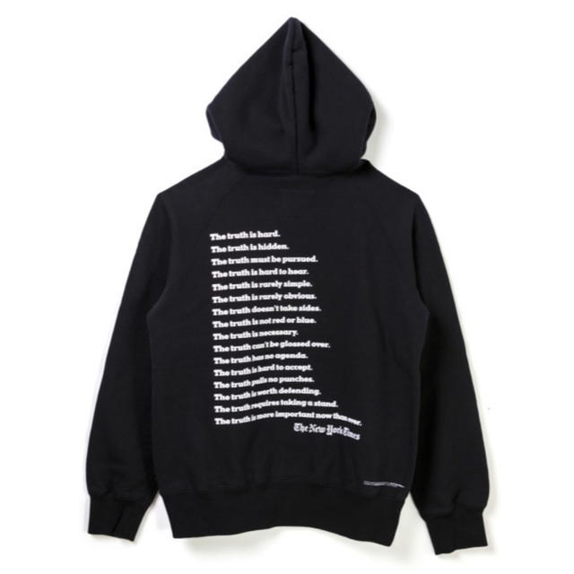 sacai(サカイ)の★希少★ 新品/未使用タグ付き サカイ 限定色ネイビー「Truth」フーディー メンズのトップス(パーカー)の商品写真