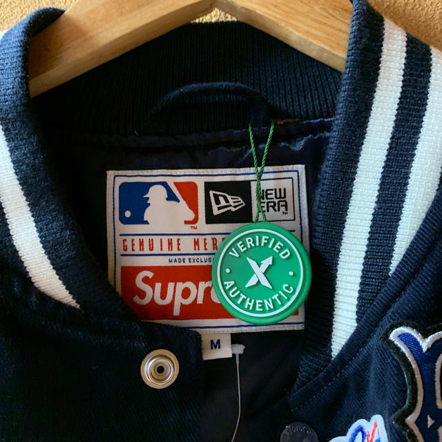 Supreme(シュプリーム)のSupreme®/New Era®/ MLB Varsity Jacket メンズのジャケット/アウター(スタジャン)の商品写真