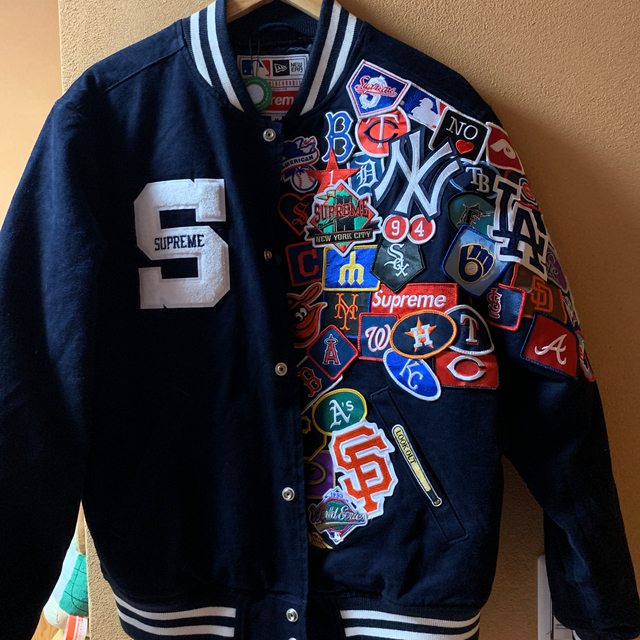 Supreme(シュプリーム)のSupreme®/New Era®/ MLB Varsity Jacket メンズのジャケット/アウター(スタジャン)の商品写真