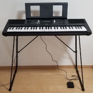 ヤマハ(ヤマハ)のYAMAHA キーボード PSR-E363 サスティンとスタンドの3点セット(キーボード/シンセサイザー)