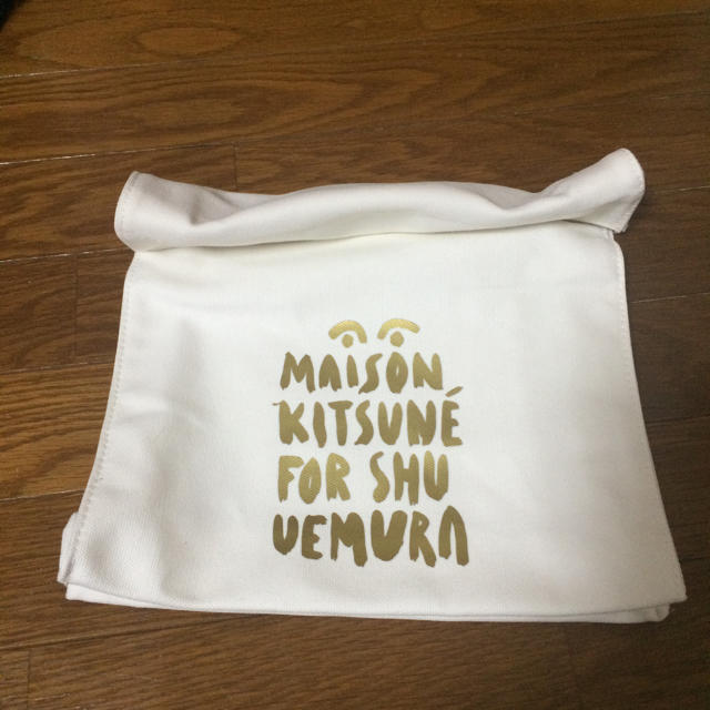 MAISON KITSUNE'(メゾンキツネ)のメゾンキツネ シュウウエムラ クラッチ レディースのバッグ(クラッチバッグ)の商品写真