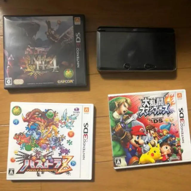 ニンテンドー3DS(ニンテンドー3DS)のニンテンドー3DS+カセット3つ エンタメ/ホビーのゲームソフト/ゲーム機本体(家庭用ゲーム機本体)の商品写真