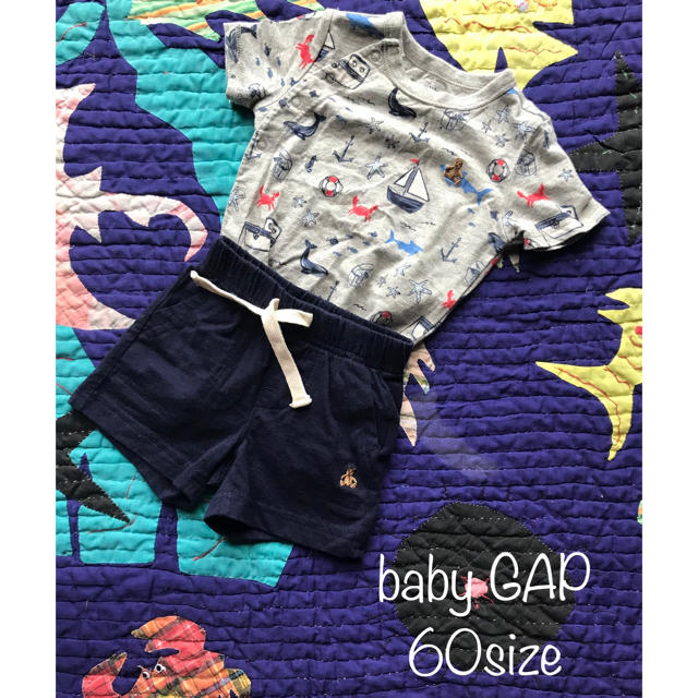 babyGAP(ベビーギャップ)のbaby GAP 半袖ロンパース＋短パンセット 3-6m キッズ/ベビー/マタニティのベビー服(~85cm)(ロンパース)の商品写真