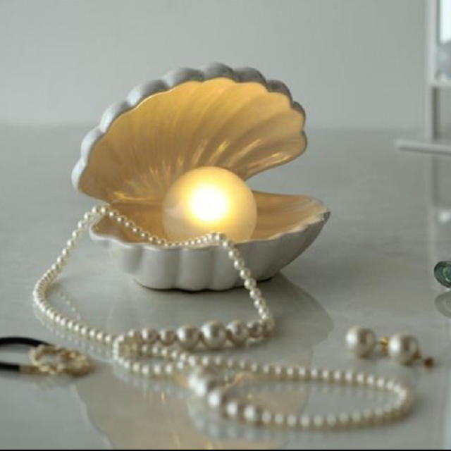 Francfranc(フランフラン)のフランフラン　シェルランプ　貝殻　インテリア インテリア/住まい/日用品のライト/照明/LED(テーブルスタンド)の商品写真