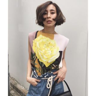 アメリヴィンテージ(Ameri VINTAGE)のameri vintage ANGIE BOX TANK ノースリーブ 花柄(タンクトップ)