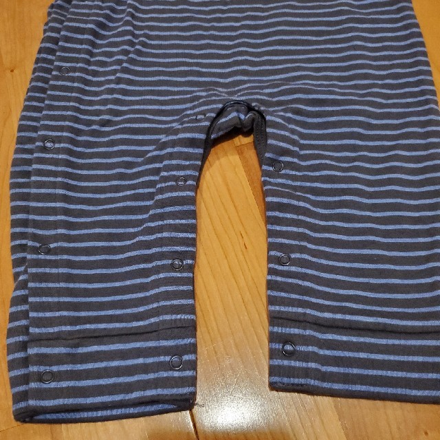 babyGAP(ベビーギャップ)の70 ボーダーロンパース　ハイハイにオススメ キッズ/ベビー/マタニティのベビー服(~85cm)(ロンパース)の商品写真