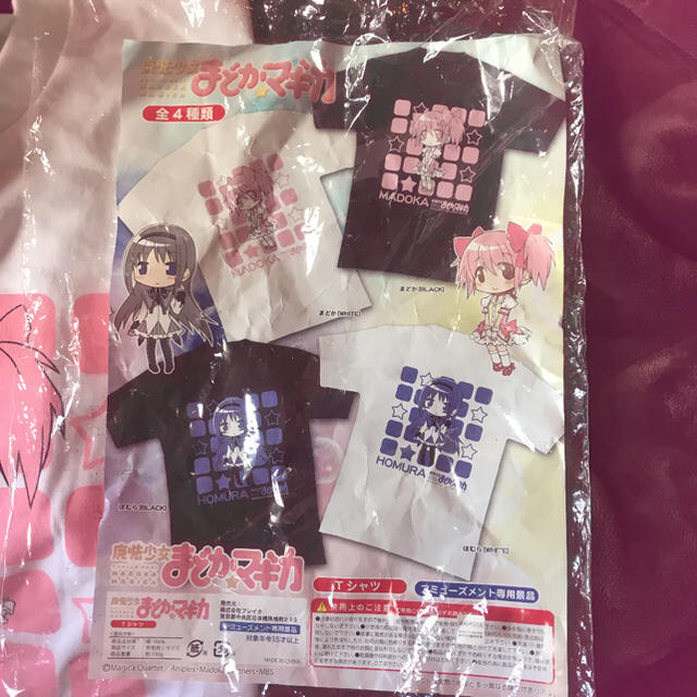 魔法少女　まどか★マギカ　Tシャツ　Lサイズ　鹿目まどか　新品 エンタメ/ホビーのアニメグッズ(その他)の商品写真