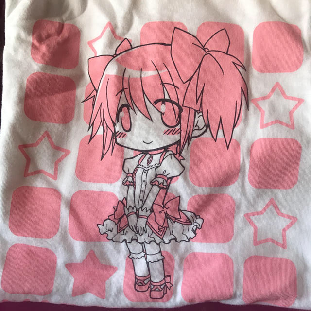 魔法少女　まどか★マギカ　Tシャツ　Lサイズ　鹿目まどか　新品 エンタメ/ホビーのアニメグッズ(その他)の商品写真