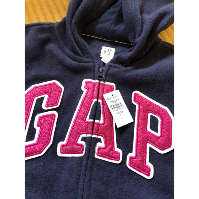 GAP(ギャップ)のGAP  パーカー キッズ/ベビー/マタニティのキッズ服女の子用(90cm~)(ジャケット/上着)の商品写真