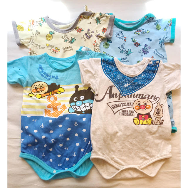 アンパンマン(アンパンマン)のアンパンマン　ロンパース4セット　90 キッズ/ベビー/マタニティのキッズ服男の子用(90cm~)(Tシャツ/カットソー)の商品写真