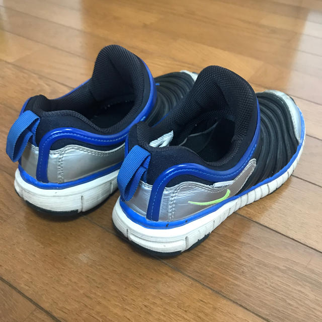 NIKE(ナイキ)のナイキ　ダイナモフリー　20センチ キッズ/ベビー/マタニティのキッズ靴/シューズ(15cm~)(スニーカー)の商品写真