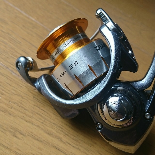 DAIWA FREAMS2500 (2012年頃購入)