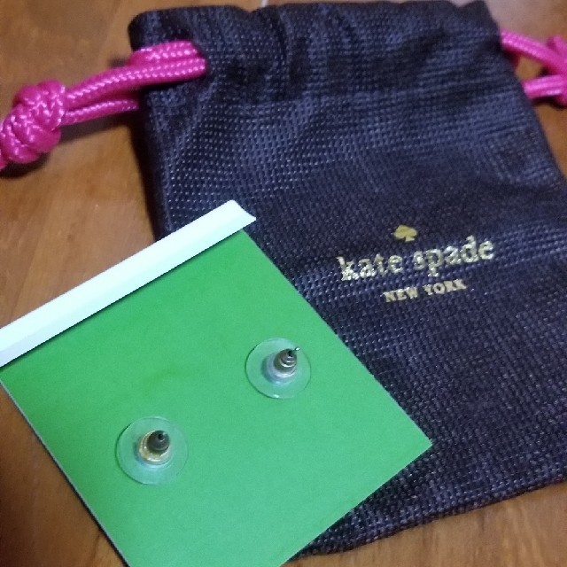 kate spade new york(ケイトスペードニューヨーク)のケイト・スペード　kate spade ピアス　リボン レディースのアクセサリー(ピアス)の商品写真