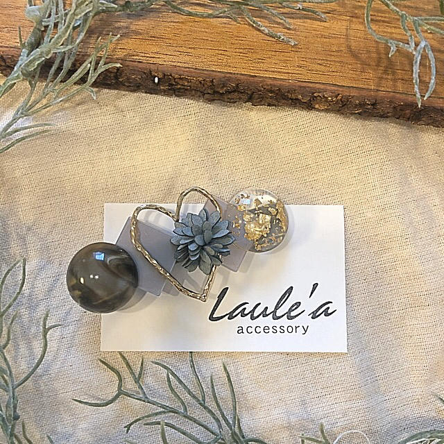 ハンドメイドヘアクリップ ハート フラワー レジンの通販 by Laule ハンドメイド ヘアクリップ