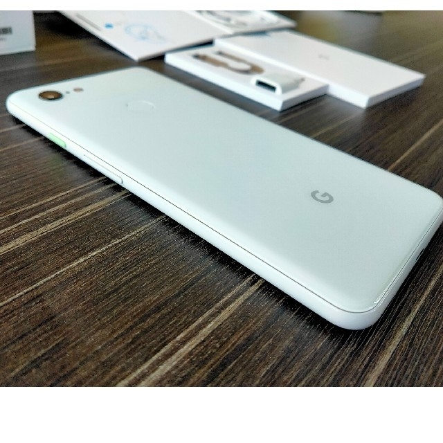 NTTdocomo(エヌティティドコモ)の超美品！ドコモ版Google Pixel3XL 128GB SIMロック解除済み スマホ/家電/カメラのスマートフォン/携帯電話(スマートフォン本体)の商品写真