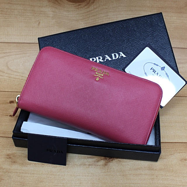 正規品【なかなか綺麗】PRADA サフィアーノ 長財布