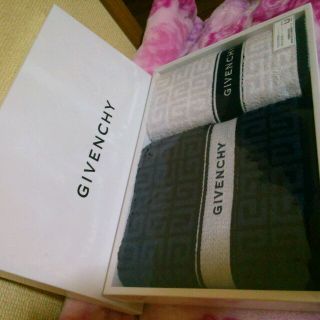 ジバンシィ(GIVENCHY)のさあ様♥3日までお取り置き(タオル/バス用品)