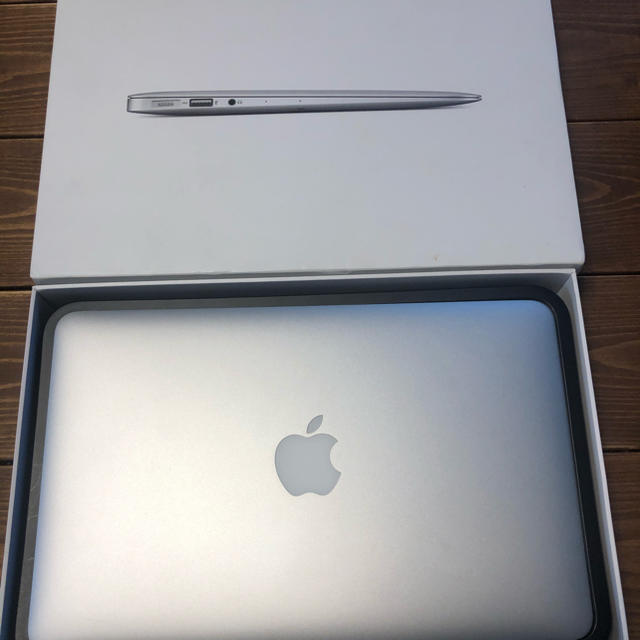 【期間限定大特価】大人気MacBook Air2014 11インチ　美品