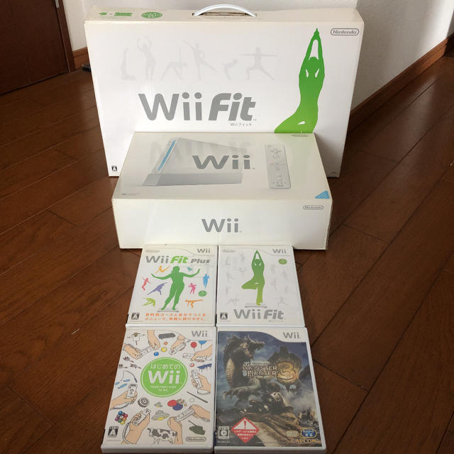 ◆ Wii Fitバランスボード◆ソフト4本付◆ Wii RVL-S-WD 本体