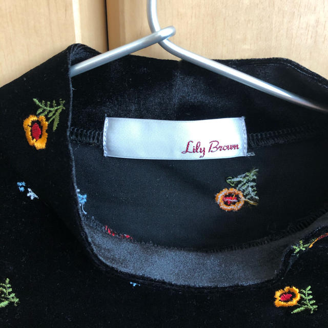 Lily Brown(リリーブラウン)の◯リリーブラウン花柄半袖◯ レディースのトップス(Tシャツ(半袖/袖なし))の商品写真