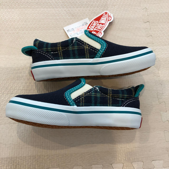 VANS(ヴァンズ)の【新品未使用タグ付き】VANS スリッポン　16㎝ キッズ/ベビー/マタニティのキッズ靴/シューズ(15cm~)(スリッポン)の商品写真