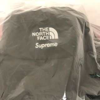 シュプリーム(Supreme)のブラック　supreme the north face cap(キャップ)