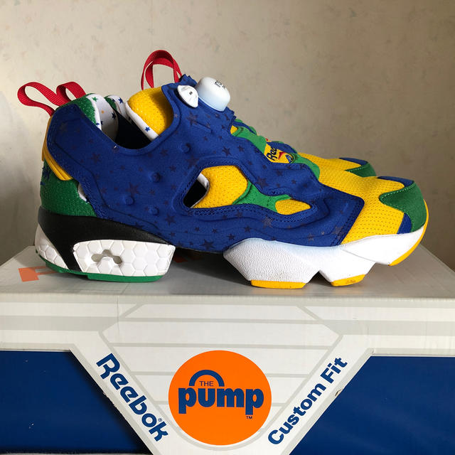 Reebok(リーボック)のINSTA PUMP FURY OG メンズの靴/シューズ(スニーカー)の商品写真