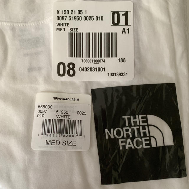 THE NORTH FACE(ザノースフェイス)のノースフェイス スクエアロゴ Tシャツ ホワイト M メンズのトップス(Tシャツ/カットソー(半袖/袖なし))の商品写真