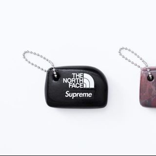 シュプリーム(Supreme)のSupreme floating keychain black(キーホルダー)