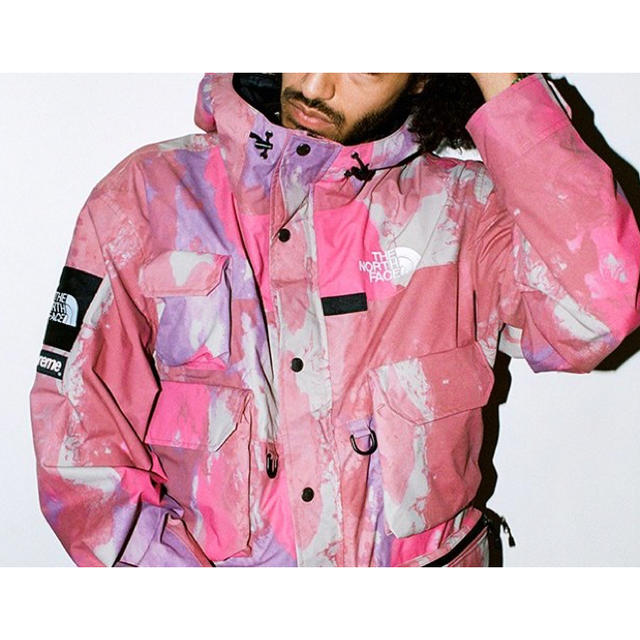 驚きの価格 Supreme - Supreme The Mサイズ jacket cargo face north マウンテンパーカー