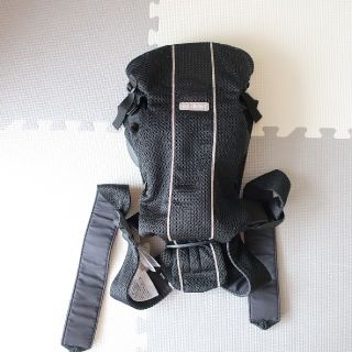 ベビービョルン(BABYBJORN)のベビーザらス限定 ベビービョルン メッシュ抱っこ紐（ブラックグレージュ）(抱っこひも/おんぶひも)