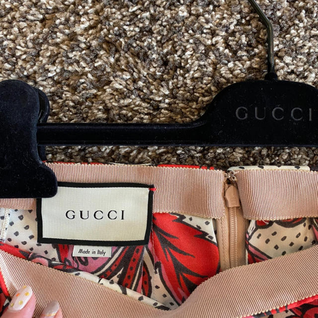 Gucci(グッチ)の美品✳︎GUCCI  シルク　プリーツスカート✳︎ドゥロワー　ブラミンク レディースのスカート(ロングスカート)の商品写真