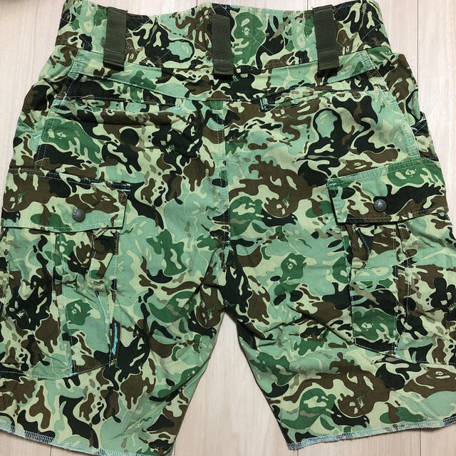 A BATHING APE(アベイシングエイプ)のA  BATHING  APE   カーゴパンツ　ショートパンツ メンズのパンツ(ショートパンツ)の商品写真