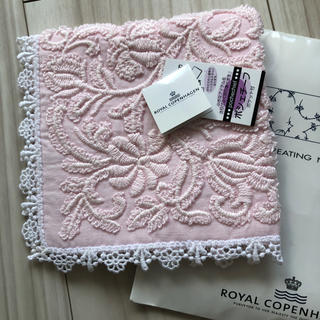 ロイヤルコペンハーゲン(ROYAL COPENHAGEN)のロイヤルコペンハーゲン　タオルハンカチ　新品(ハンカチ)