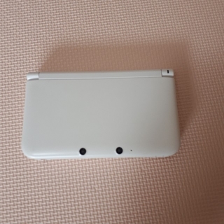 ニンテンドー3DS(ニンテンドー3DS)のNintendo　3DS LL ホワイト(携帯用ゲーム機本体)