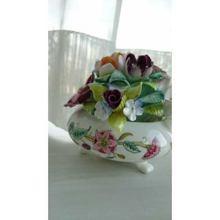 ミントン(MINTON)のミントンとロイヤルドルトンの陶器花飾り(花瓶)