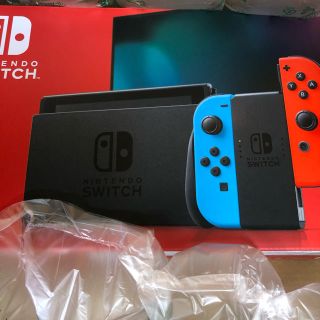 ニンテンドースイッチ(Nintendo Switch)の任天堂スイッチ　ネオン(家庭用ゲーム機本体)